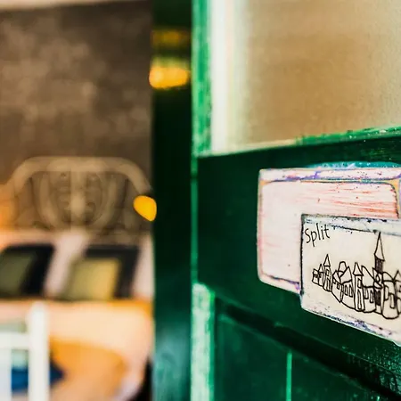 Livo Disno 12 * スプリト