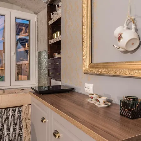 Apartament Livo Disno 12 *