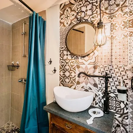 Apartment Livo Disno 12 *